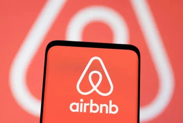 traveler enraged as airbnb refuses to cancel booking for rental near danger 14170