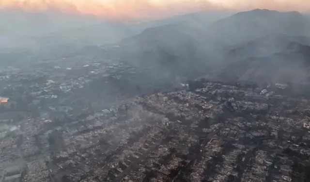 astonishing video captures miles of scorched earth in la, where multimillio 14333