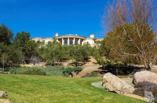 britney spears forced to evacuate her $7.4 million thousand oaks home over 14338