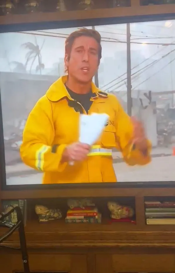 insiders criticize david muirs fashion choice during la wildfires 14318
