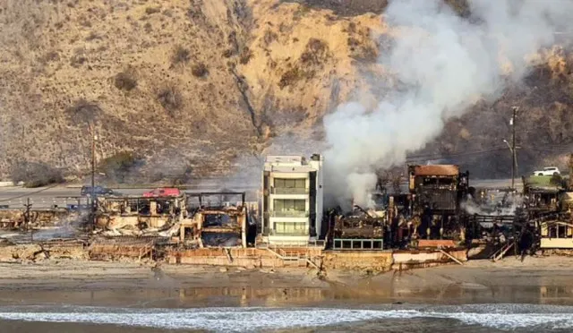 miracle as malibu home survives while neighboring properties are destroyed 14397