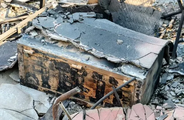 spencer pratt shares items narrowly escape from la wildfires at pacific pal 14480