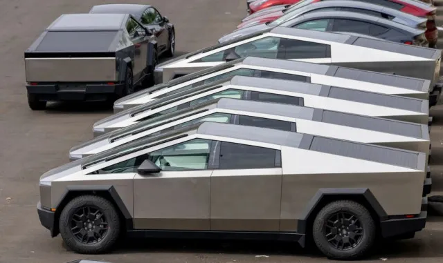 elon musk donates cybertrucks to aid la community during wildfire crisis 14579