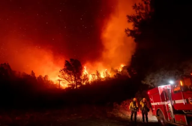 la elite criticized as paying $2k hourly for private firefighters to protec 14528