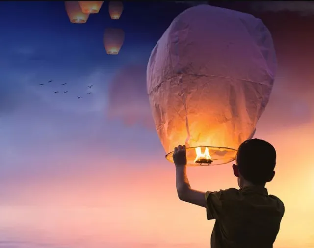 tiktoker captures reckless people releasing lantern balloons with lit candl 14564