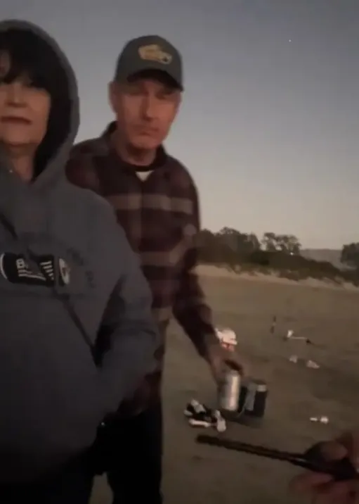 tiktoker captures reckless people releasing lantern balloons with lit candl 14565