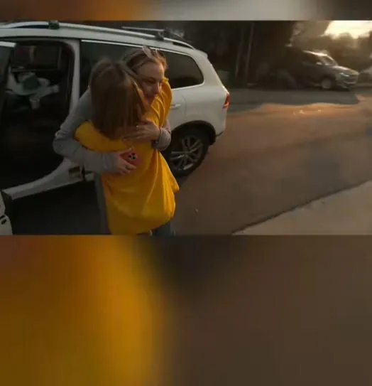 heartbreaking moment woman discovers her home has burned down in la wildfir 14725