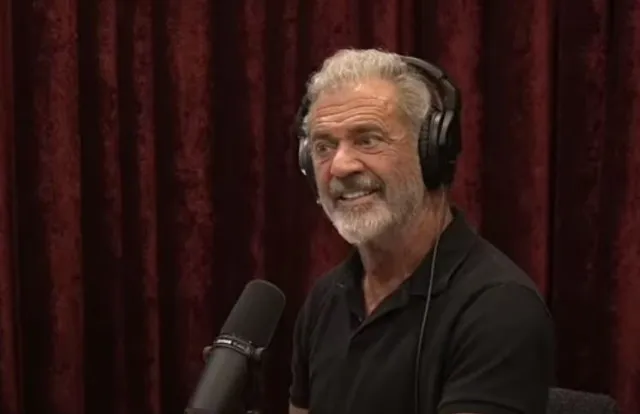 mel gibson seen for the first time since $14.5m malibu mansion burned in la 14651