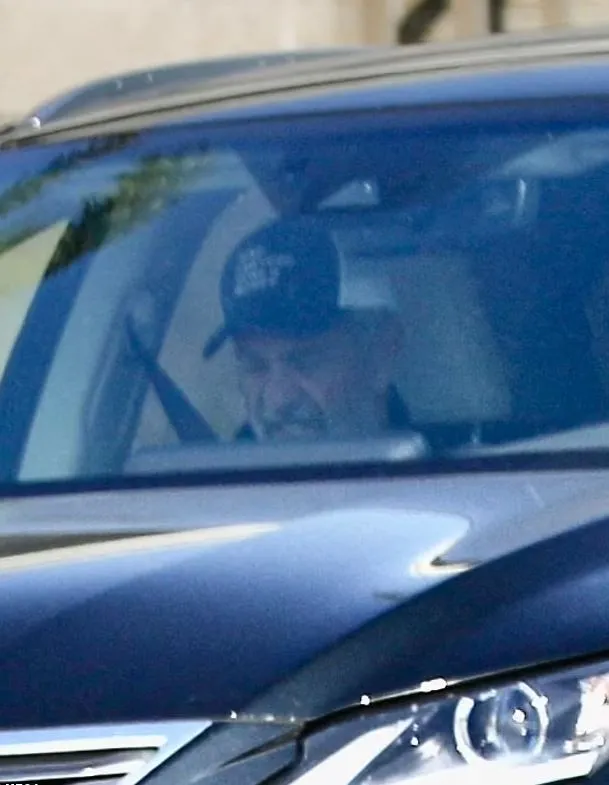mel gibson seen for the first time since $14.5m malibu mansion burned in la 14648