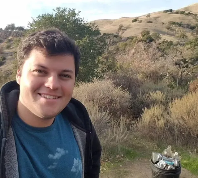meteorologist hailed a hero for saving hundreds of lives with early predict 14728