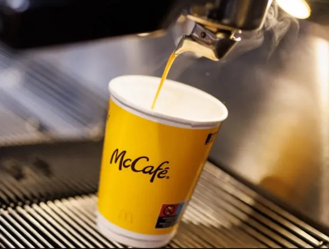 woman awarded $2,7m from lawsuit against mcdonalds after coffee spill on l 14695