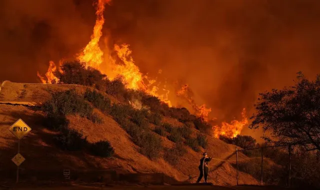 khloe kardashian hits back at backlash over water usage amid la fires 14799