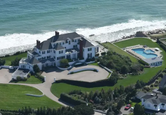 taylor swift expands her $17.75m rhode island mansion after reaching billio 14750