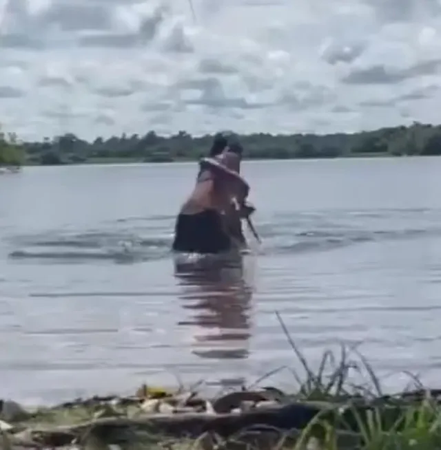 woman attacked by capybara while swimming in colombian lake 14808