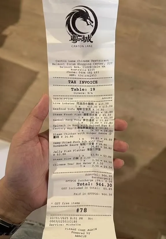 woman furious after being charged $380 for live lobster at chinese restau 14881