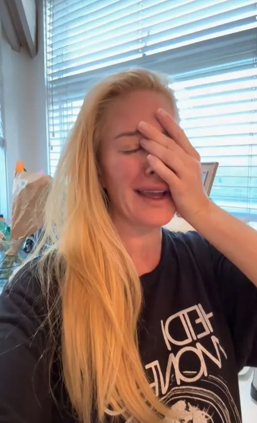 heidi montag breaks down over $1m song after her $2.5m house burned 14999