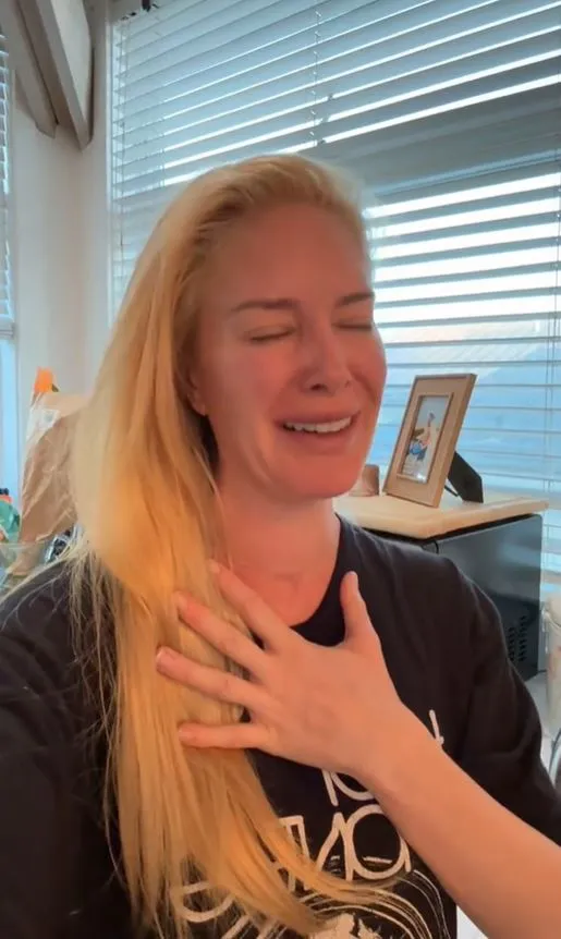 heidi montag breaks down over $1m song after her $2.5m house burned 14997