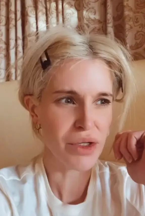 kelly osbourne calls out celebrities for using the la fires as a photo op, 14975