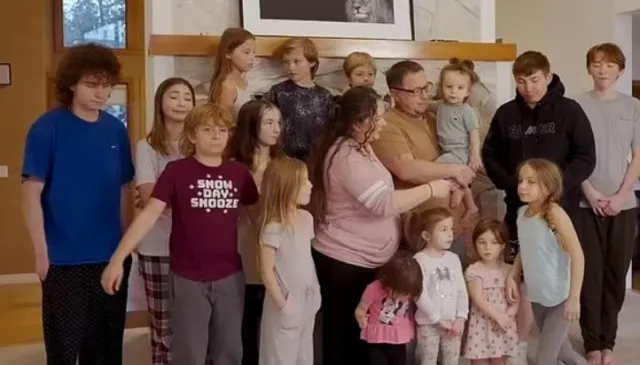 mom expecting her 20th child reveals what its really like to raise such a 14989