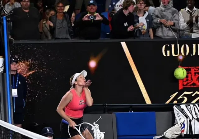 tennis star hits back at shouting crowd by slapping backside and boasting o 14945