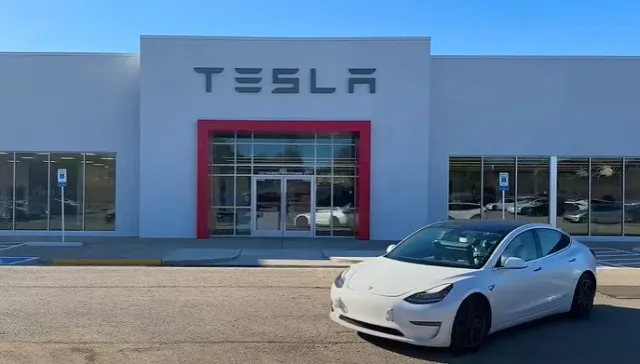 tesla owner causes a stir after adding giant 10-foot buggy wheels and drivi 14984