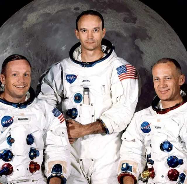 nasa reveals emotional story behind moon plaque honoring 14 astronauts nam 15186