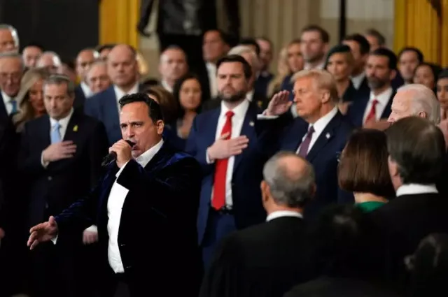 eight moments from trumps inauguration that were awkward but overlooked 15435