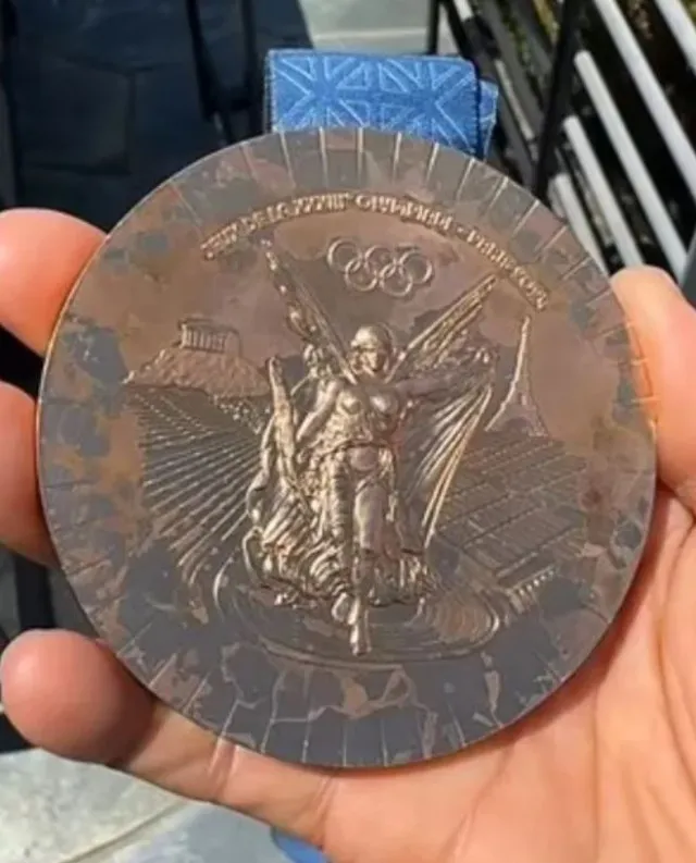 paris olympics medal designer responds as over 100 athletes return their me 15328