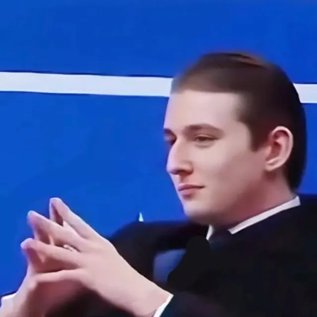 body language expert reveals what barron trumps hand gesture at inaugurati 15470