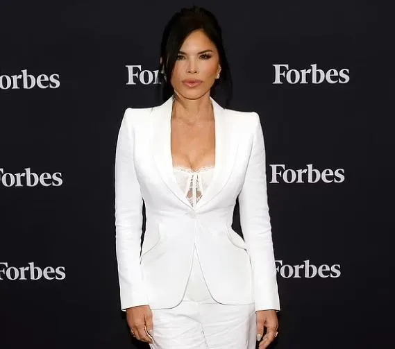 lauren sanchez defends controversial outfit at trump inauguration 15543