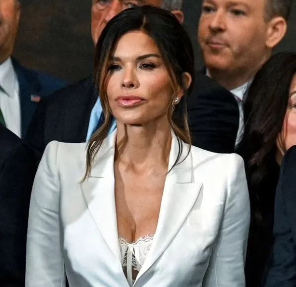 lauren sanchez defends controversial outfit at trump inauguration 15541