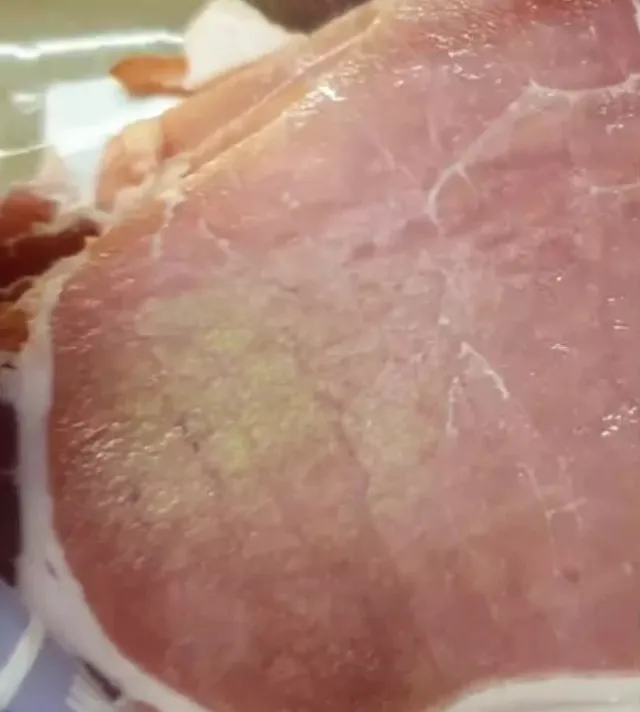 why does bacon sometimes look green? 15760