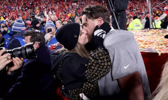 body language expert spots travis kelce’s red flag, prompting fans to urg 15889