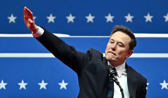 green day takes aim at elon musk with lyric change in ‘american idiot’ 15909