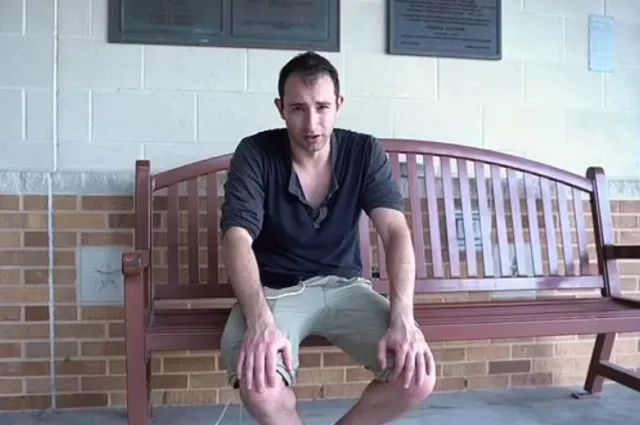 millionaire challenges himself to make $1,000,000 with just a phone 15918