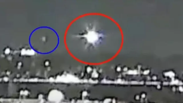 devastating mid-air collision between american airlines plane and military 15945
