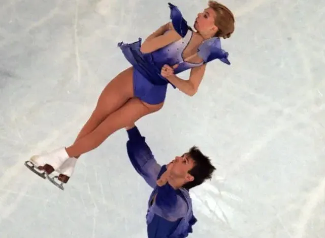 married world champion figure skaters on american airlines flight involved 15960