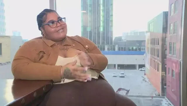 woman sues taxi company after driver cancels due to her size 15936