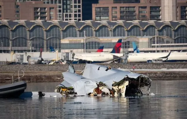 air traffic controller leaves work early before deadly collision that kille 15989