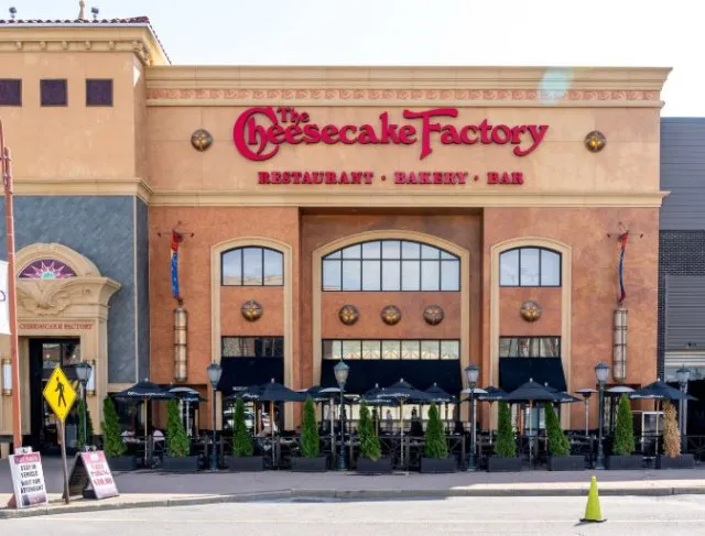 woman refuses to get out of car on first date after man takes her to cheese 15970