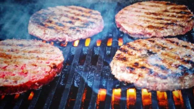 burger king faces lawsuit from vegans over impossible whopper cooking metho 16060