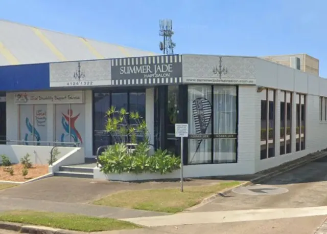 gen z hairdresser wins payout after unfair dismissal over phone use and go 16093