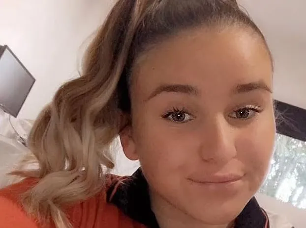 gen z hairdresser wins payout after unfair dismissal over phone use and go 16092