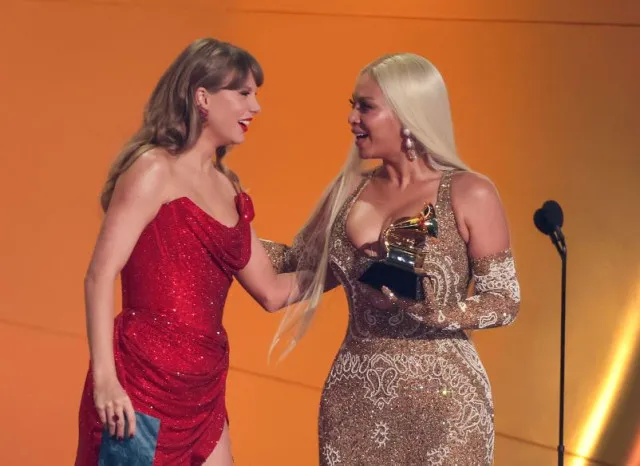 beyonce’s message to taylor swift at the grammys sparks debate 16191