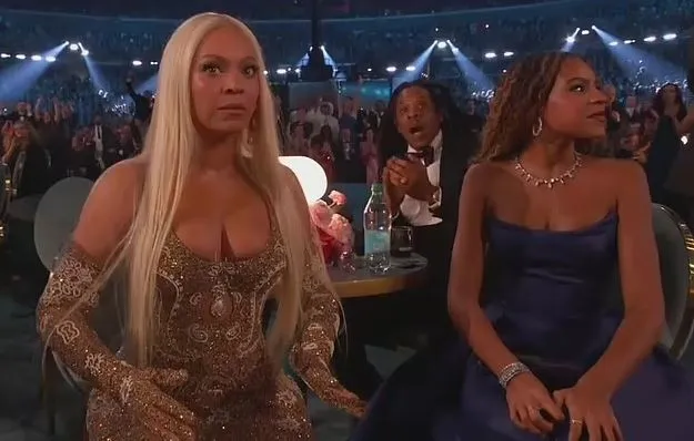 fans question the integrity of the 2025 grammys following beyonces unexpec 16113
