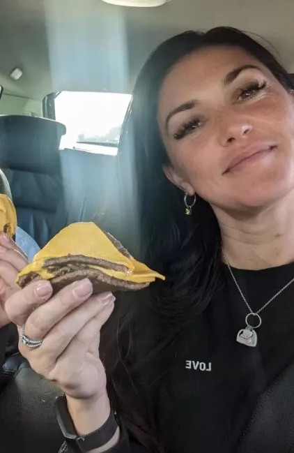 woman reveals how eating 5,000 calories daily for four years changed her si 16240