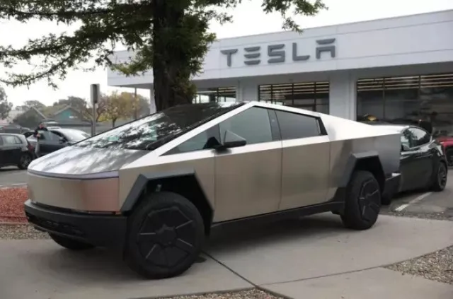 tesla cybertruck owner reveals eye-watering expense for 340-mile journey on 16263
