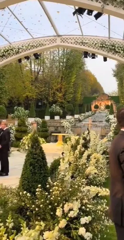 couple criticized for celebrating lavish $59 million wedding featuring cele 16414