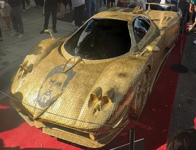football fans stunned after witnessing pagani zonda tribute made from 100,0 16449