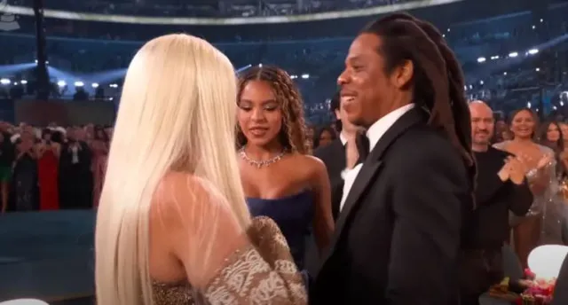 beyonce fans believe jay-z warned her about wardrobe malfunction at the gra 16472